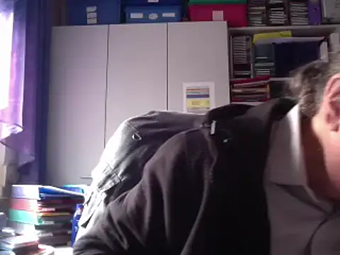 HMStraps01 online show from December 2024 09:30:01 AM