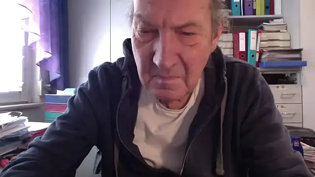 HMStraps01 online show from March 2025 12:55:01 PM