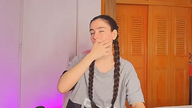 Peach Rose  online show from October 2025 10:14:02 PM