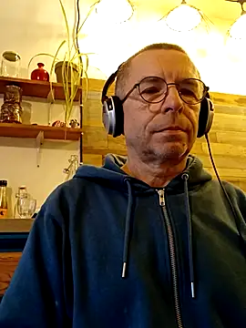 Snapshot of Xavspank2 chatting on January 2026 03:06:02 PM Xavspank2 online show from January 2026 03:06:02 PM