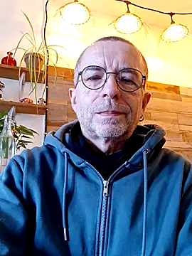 Snapshot of Xavspank2 chatting on February 2026 10:00:01 AM Xavspank2 online show from February 2026 10:00:01 AM