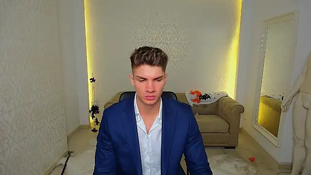 MaxKaiden online show from October 2025 05:42:02 AM