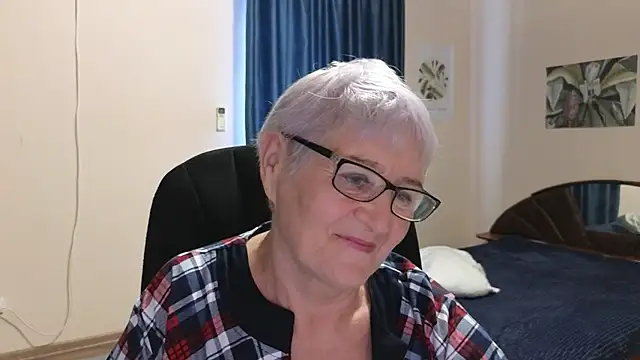 Sandra Snowflake online show from September 2025 04:27:01 AM