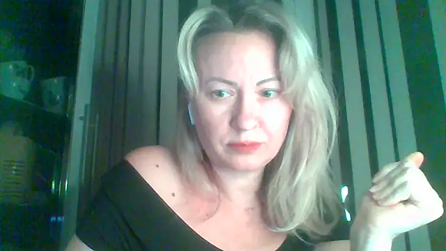Snapshot of Mary888x chatting on February 2025 06:15:02 PM Mary888x online show from February 2025 06:15:02 PM