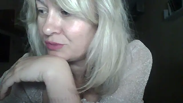 Snapshot of Mary888x chatting on September 2025 05:47:02 PM Mary888x online show from September 2025 05:47:02 PM