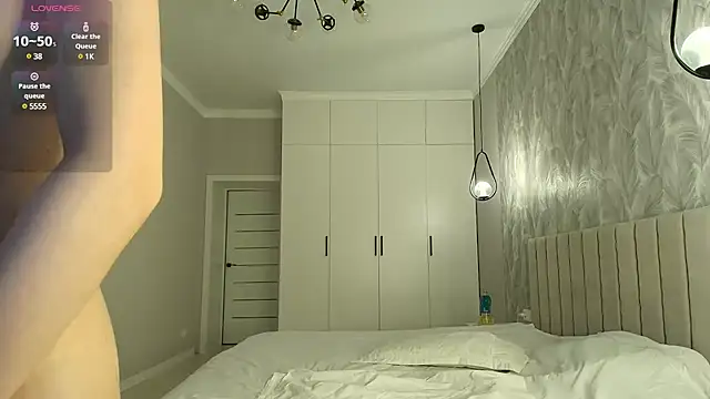 minamoons online show from March 2025 11:25:01 PM