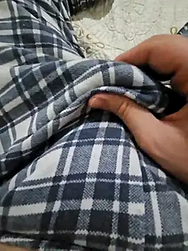 Snapshot of skiciyunis chatting on March 2025 07:57:02 PM skiciyunis online show from March 2025 07:57:02 PM