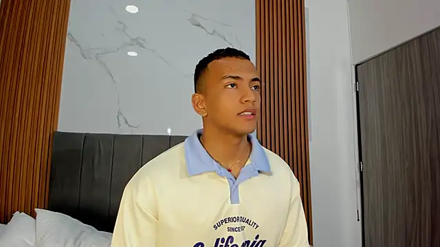 Rafa2004Cruz online show from October 2025 02:49:01 PM