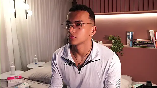 Rafa2004Cruz online show from March 2026 01:49:02 PM