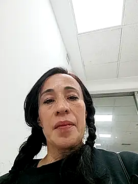 Coeur de luxure online show from February 2025 01:14:02 AM