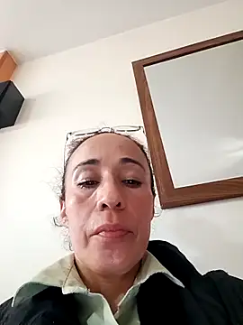 Coeur de luxure online show from October 2025 07:04:02 PM