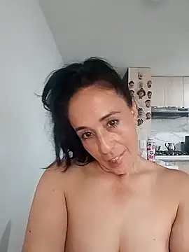 Coeur de luxure online show from April 2026 09:39:33 PM