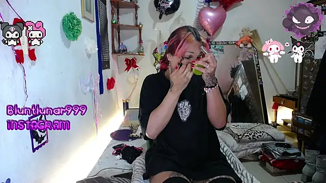 purplekattlyn online show from March 2025 08:00:01 PM