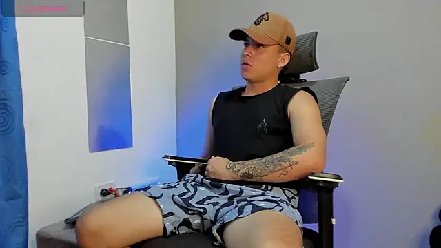 mattiwsmorris  online show from November 2025 03:45:01 PM