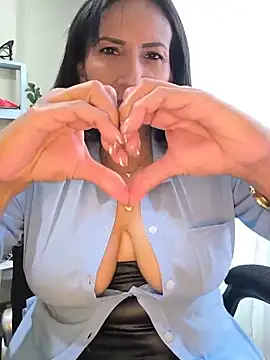 Snapshot of Mrsvictoriaaa chatting on June 2026 07:46:01 PM Mrsvictoriaaa online show from June 2026 07:46:01 PM