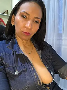 Snapshot of Mrsvictoriaaa chatting on June 2026 08:02:01 PM Mrsvictoriaaa online show from June 2026 08:02:01 PM