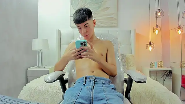 Snapshot of Johann_sex chatting on July 2026 05:38:01 PM Johann sex online show from July 2026 05:38:01 PM