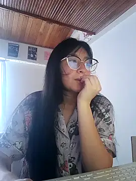 Arielle lov online show from October 2025 04:35:02 PM