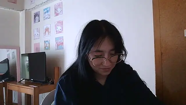 Arielle lov online show from November 2025 05:13:01 PM