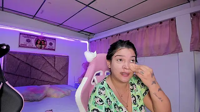 Cristal Smith20 online show from April 2026 12:05:02 PM