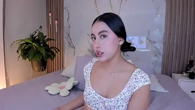 miss martiina online show from February 2026 03:25:01 AM