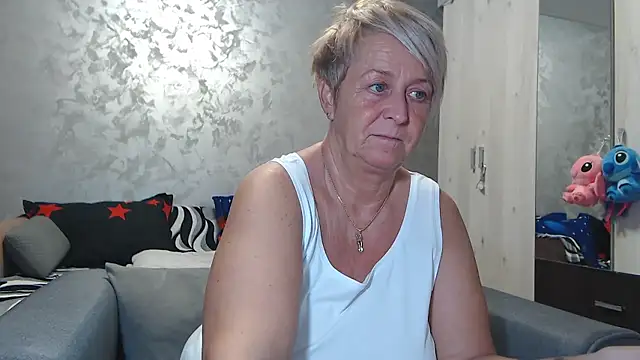 RosesandLillies online show from January 2026 06:13:02 PM