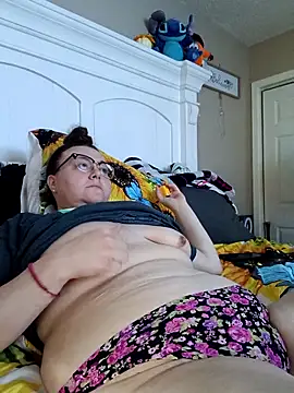 HTXBELLE online show from September 2025 08:54:01 PM