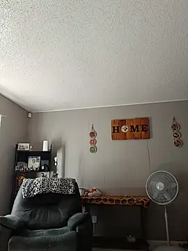 HTXBELLE online show from November 2025 08:07:01 PM