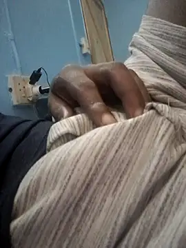 Snapshot of _RapElani-2290 chatting on February 2025 03:49:02 PM RapElani-2290 online show from February 2025 03:49:02 PM