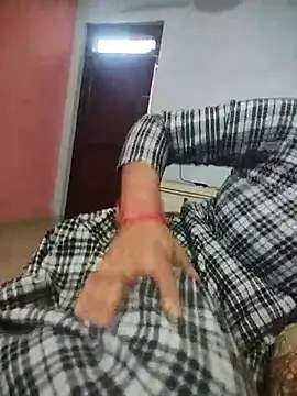 Snapshot of indian_couple4 chatting on February 2025 06:40:01 AM indian couple4 online show from February 2025 06:40:01 AM