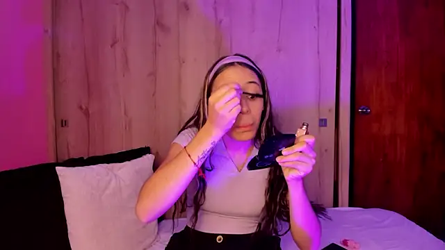 TANIA 06 online show from May 2026 01:05:02 PM