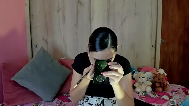 Snapshot of TANIA_06 chatting on June 2026 02:41:01 PM TANIA 06 online show from June 2026 02:41:01 PM