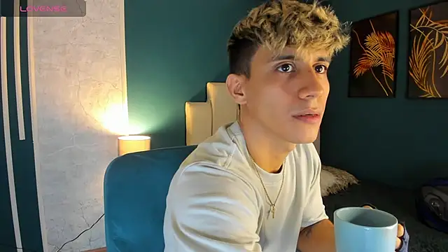 Allex Cano online show from March 2025 03:02:01 AM