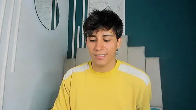 Allex Cano online show from November 2025 05:28:02 AM