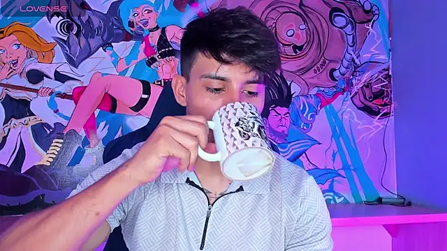 Allex Cano online show from December 2025 06:59:02 PM