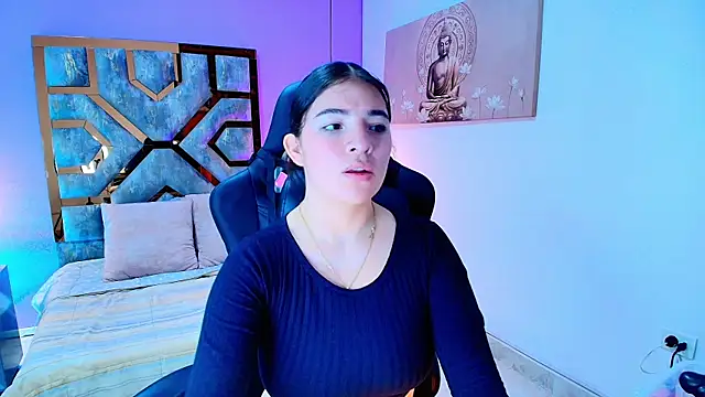 Zamira Taylor online show from November 2025 07:35:02 PM