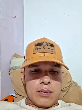 Snapshot of mikytoo chatting on February 2026 11:17:01 PM mikytoo online show from February 2026 11:17:01 PM