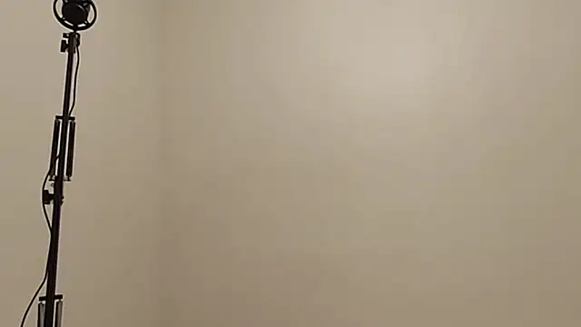 Elise Nyx online show from October 2025 12:51:01 AM