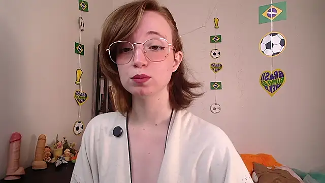 Elise Nyx online show from June 2026 12:36:01 PM