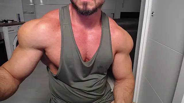 Snapshot of martins9 chatting on January 2026 05:37:01 PM martins9 online show from January 2026 05:37:01 PM