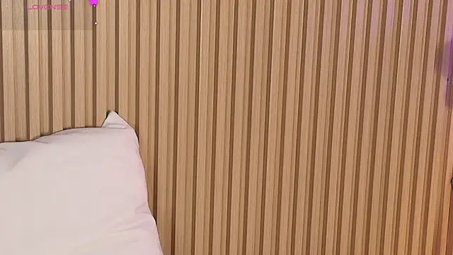 emily sweett24 online show from February 2026 12:01:02 PM