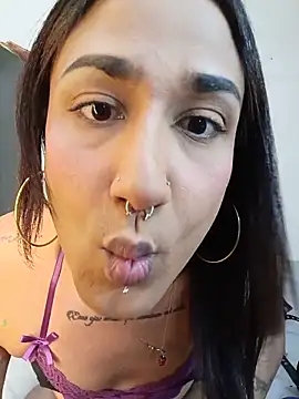 amydelahozgomez online show from June 2026 07:07:03 AM