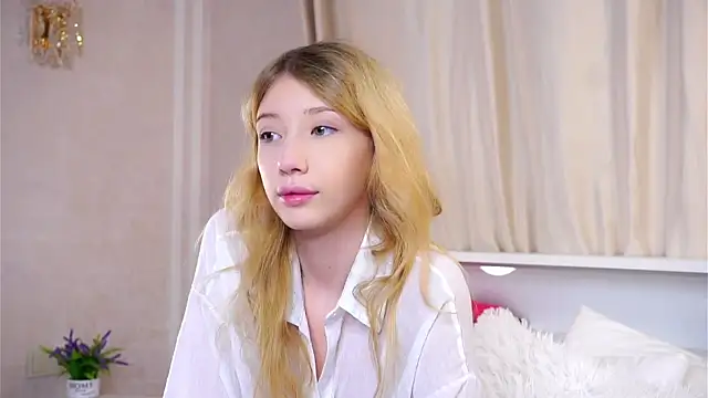 SunnivaCovil online show from July 2026 03:03:02 PM