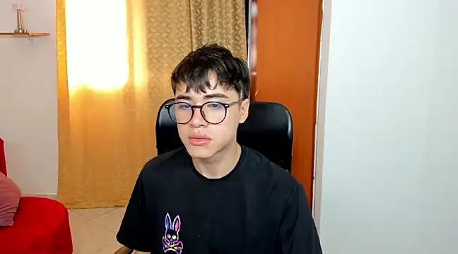 Snapshot of liam_orion chatting on February 2025 06:42:01 PM liam orion online show from February 2025 06:42:01 PM