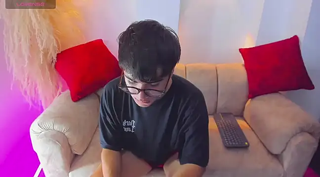 Snapshot of liam_orion chatting on March 2025 11:25:01 PM liam orion online show from March 2025 11:25:01 PM