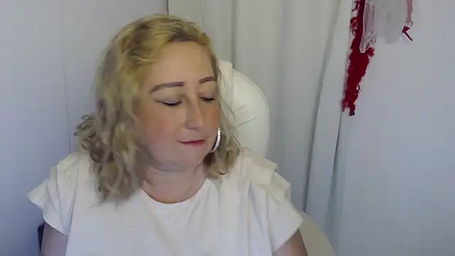 Mature 2025 online show from November 2025 10:59:02 PM