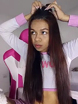 Snapshot of sophia_ramirez12 chatting on May 2026 09:33:01 PM sophia ramirez12 online show from May 2026 09:33:01 PM