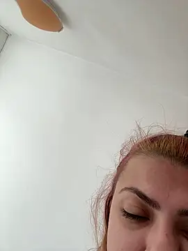 Snapshot of KittieHallo chatting on February 2025 09:45:02 AM KittieHallo online show from February 2025 09:45:02 AM