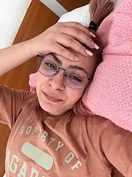 Snapshot of KittieHallo chatting on February 2025 01:13:02 PM KittieHallo online show from February 2025 01:13:02 PM