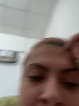 Snapshot of KittieHallo chatting on February 2025 09:10:02 AM KittieHallo online show from February 2025 09:10:02 AM